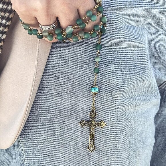 Catholic Rosary Necklace Matte Stone Beads Green Pearl Miraculous Medal Cross - Picture 6 of 8